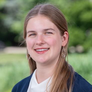 Emma Gentry headshot