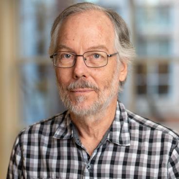 Steve Mount headshot