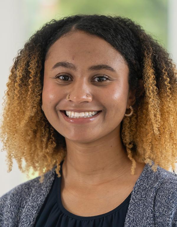 Aolani Perry headshot