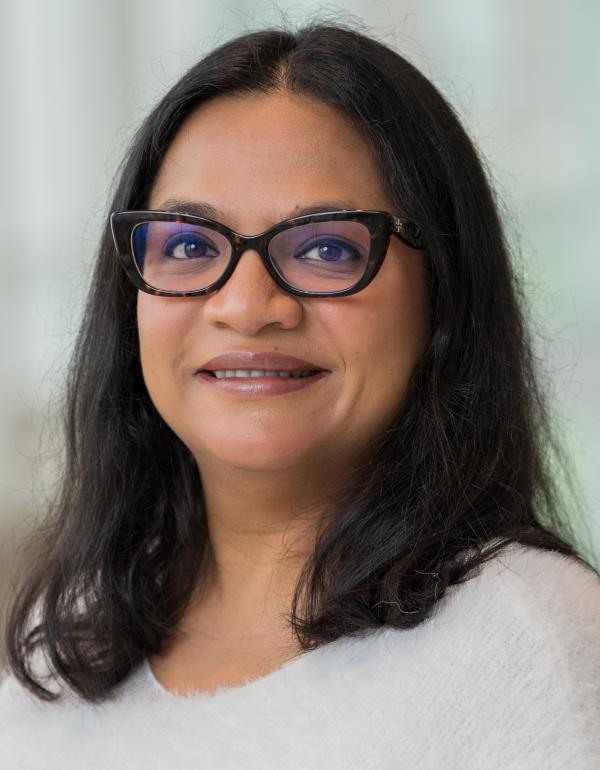 Tasmim Hossain headshot